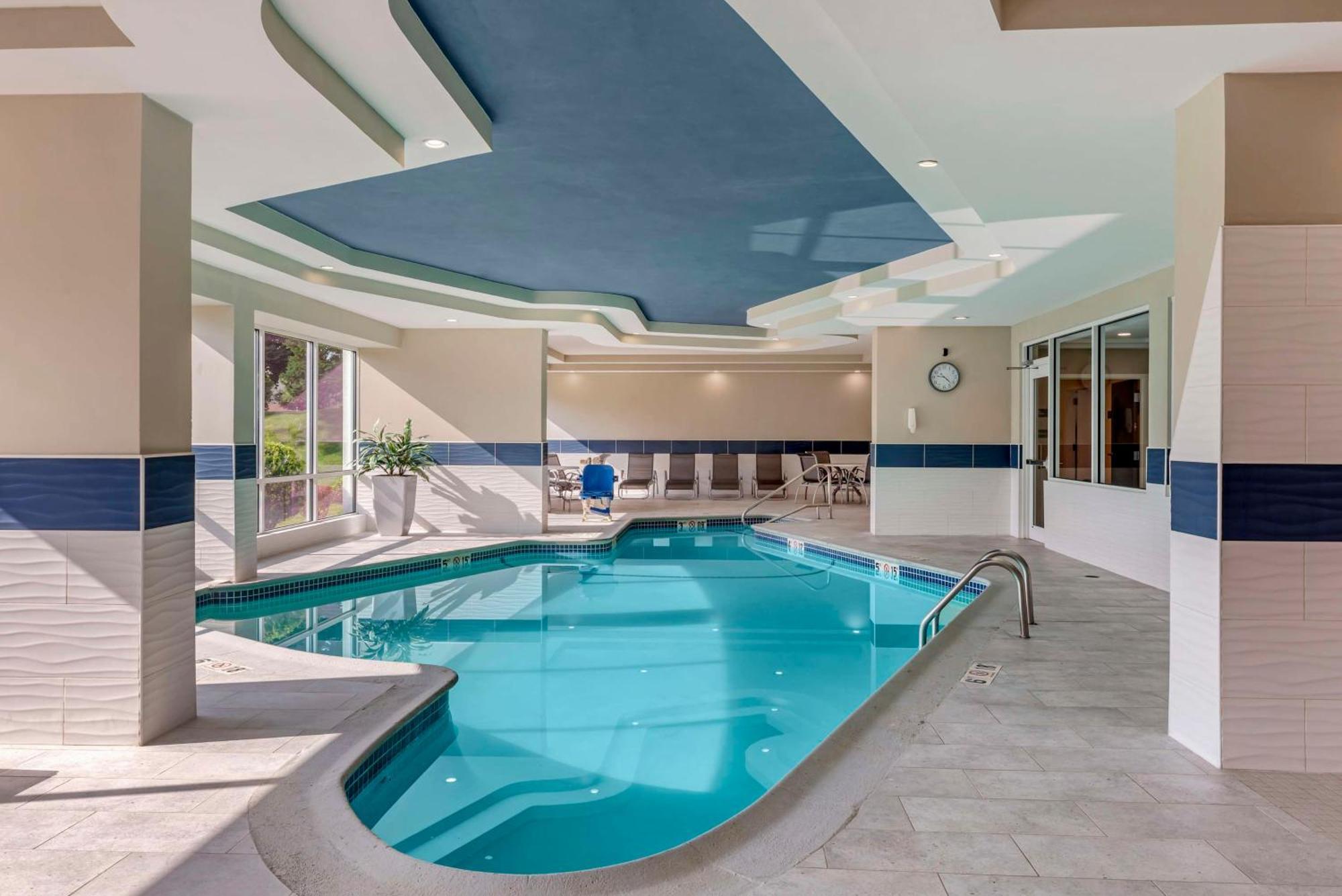 Best Western Plus North Shore Hotel Danvers Exteriör bild