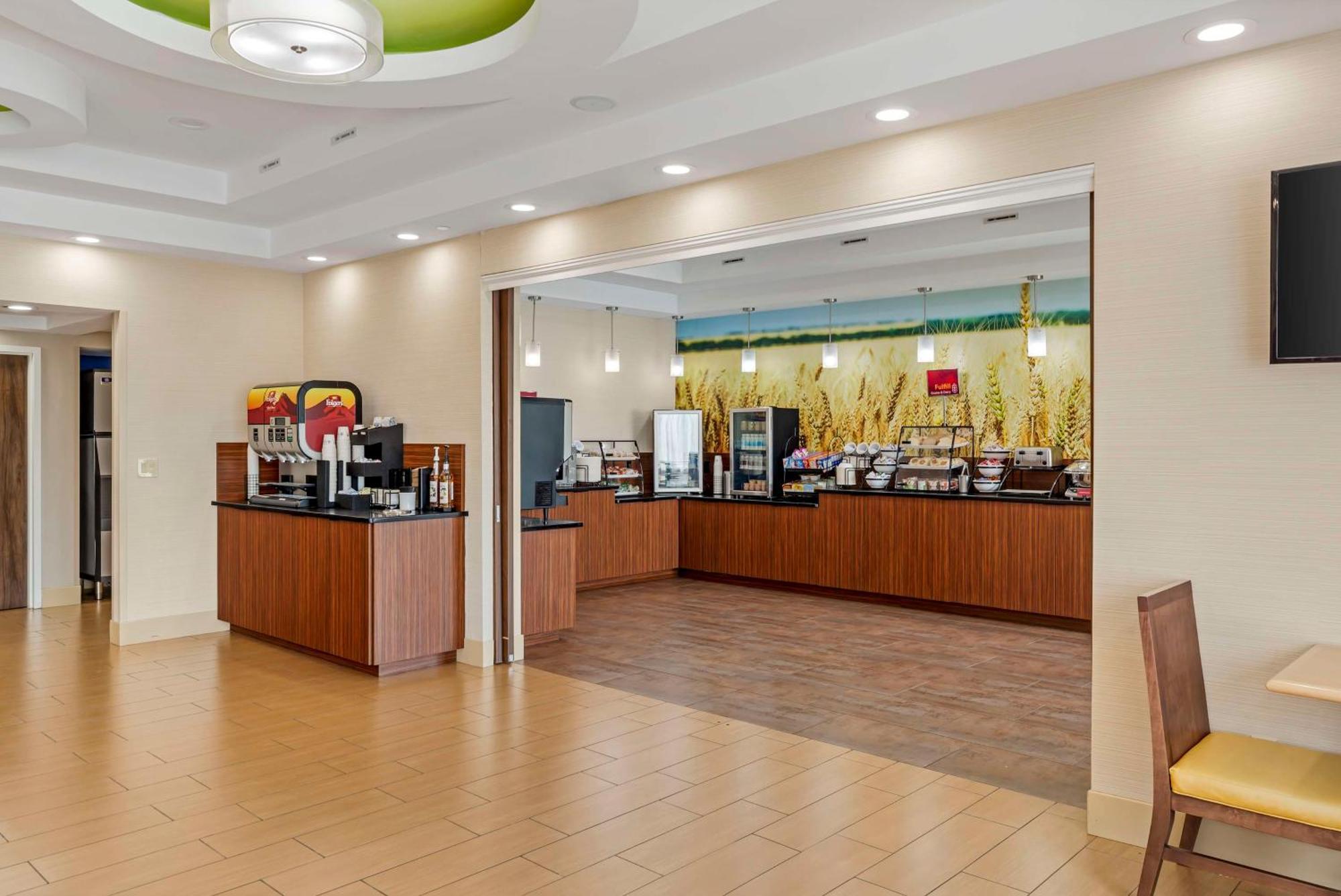 Best Western Plus North Shore Hotel Danvers Exteriör bild