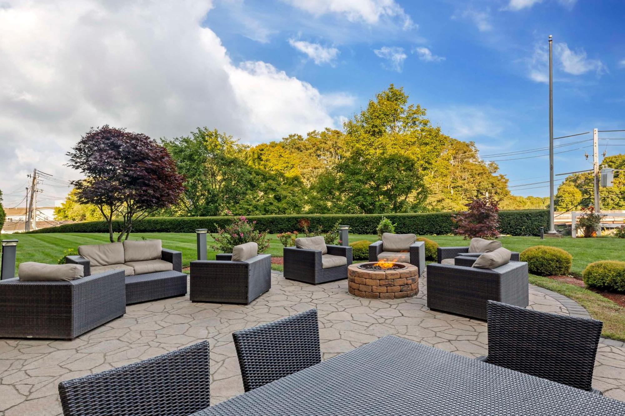 Best Western Plus North Shore Hotel Danvers Exteriör bild